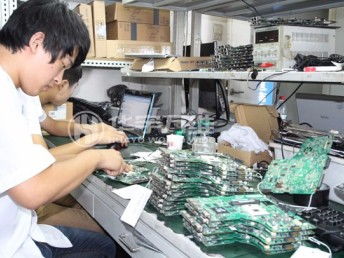 北京高中畢業生 學習手機維修技術，開啟月薪上萬的就業之路